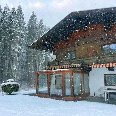 Am Waldrand Holiday home