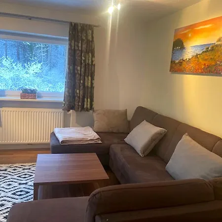 Am Waldrand * Oberndorf in Tirol