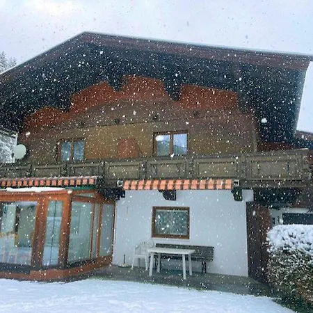 Am Waldrand Holiday home *